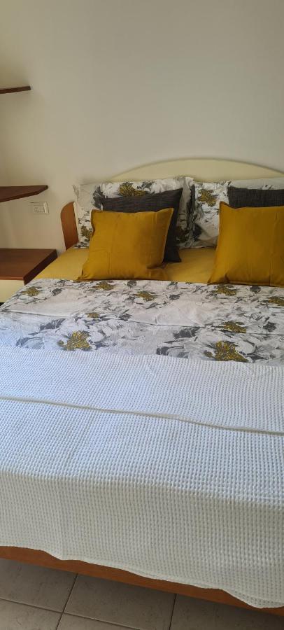 Casa Mirella - Appartamento Zona Bellagio Magreglio Екстериор снимка